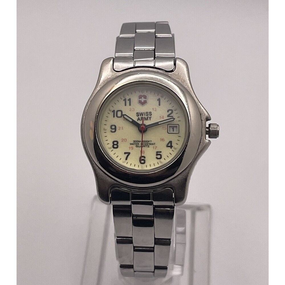 Swiss Army Quartz Watch 3888, 300M Water Resistant, Stainless Steel